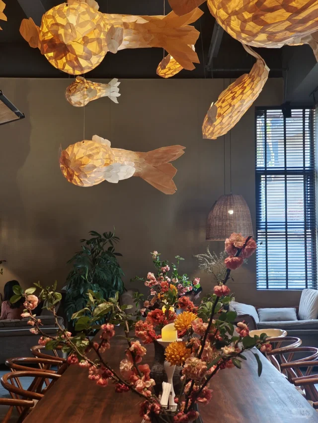 A tranquil corner of Yifang Cafe, highlighting its serene environment in Shifang.
